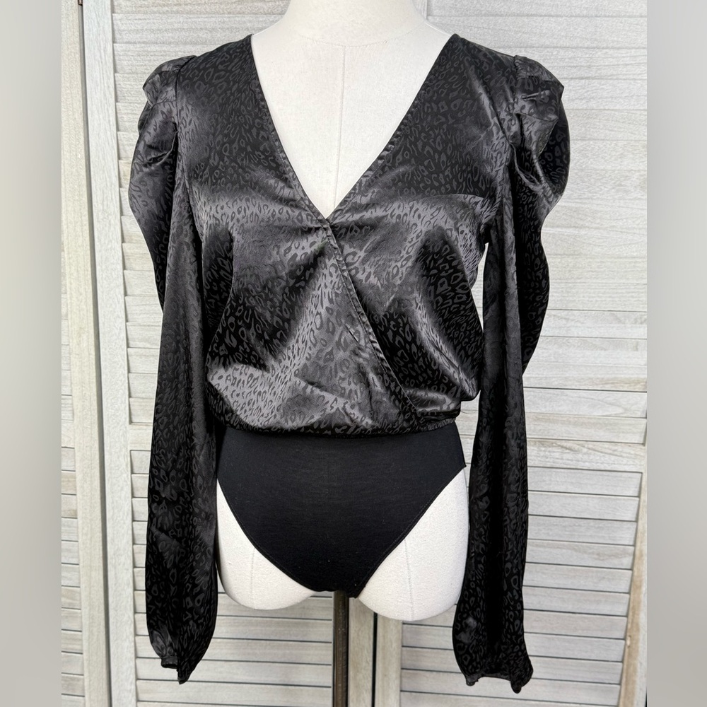 FOREVER 21 Black Cheetah Print Puff Sleeve Wrap Front Bodysuit-Small